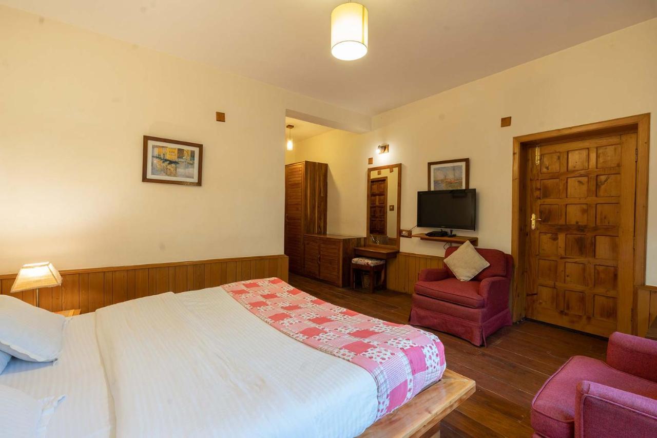 Stayvista At Casa Bella Vista- Mall Road Manāli Eksteriør billede
