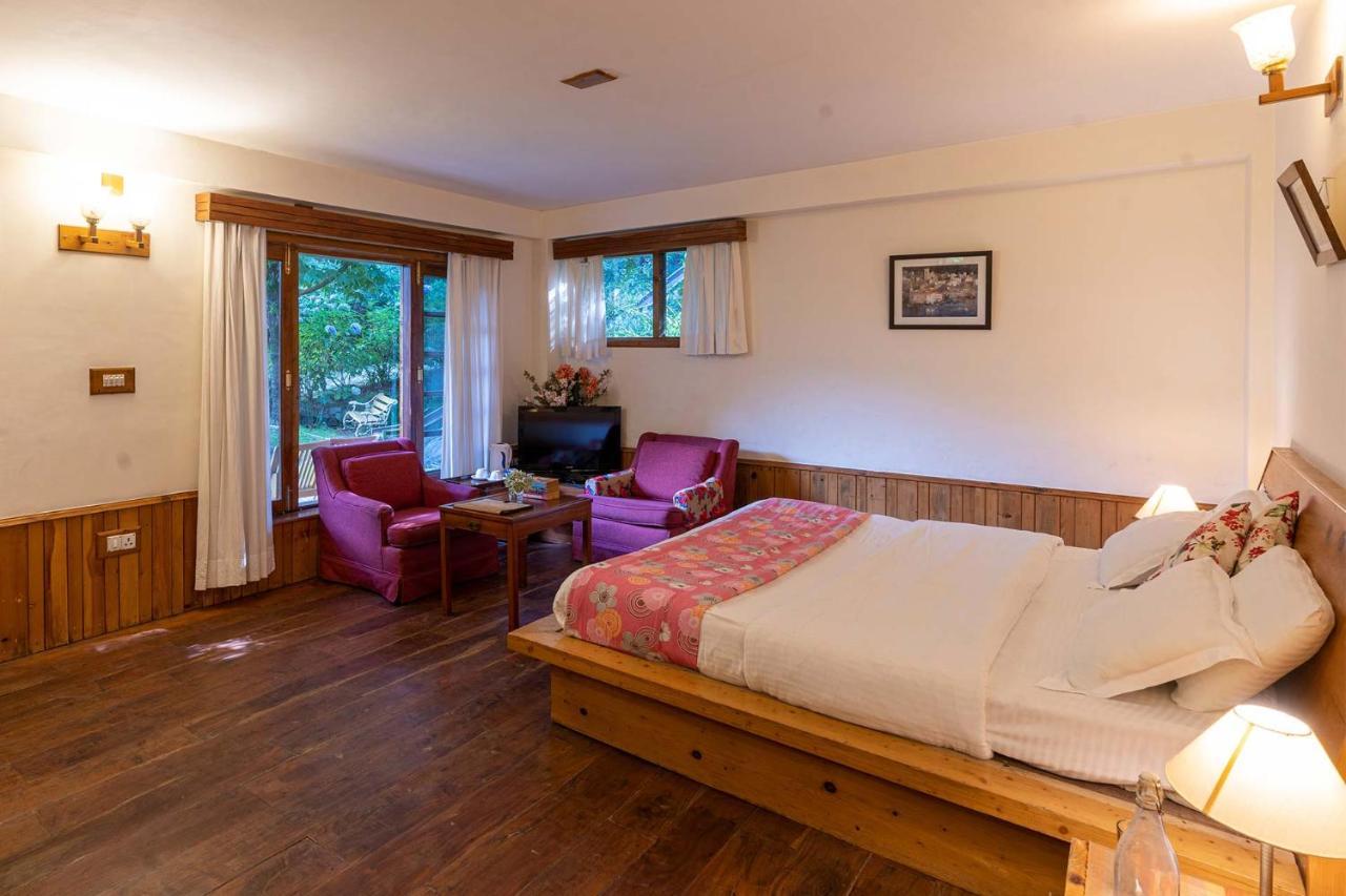 Stayvista At Casa Bella Vista- Mall Road Manāli Eksteriør billede